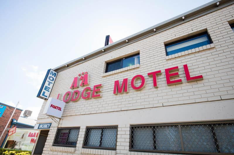 A&A Lodge Motel Emerald Exterior photo